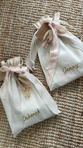  Personalise the gift bags for team bride