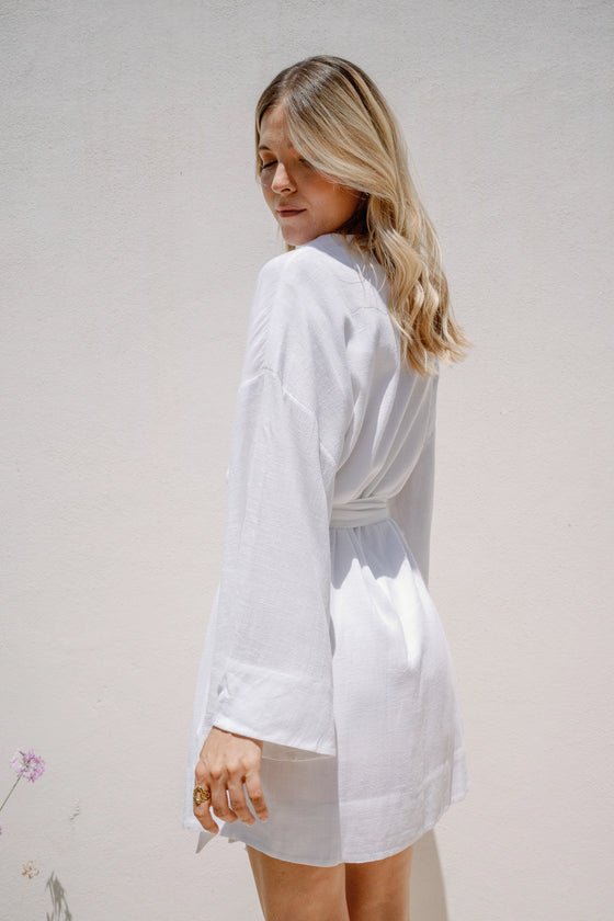 Kara Kimono Linen Robe - White